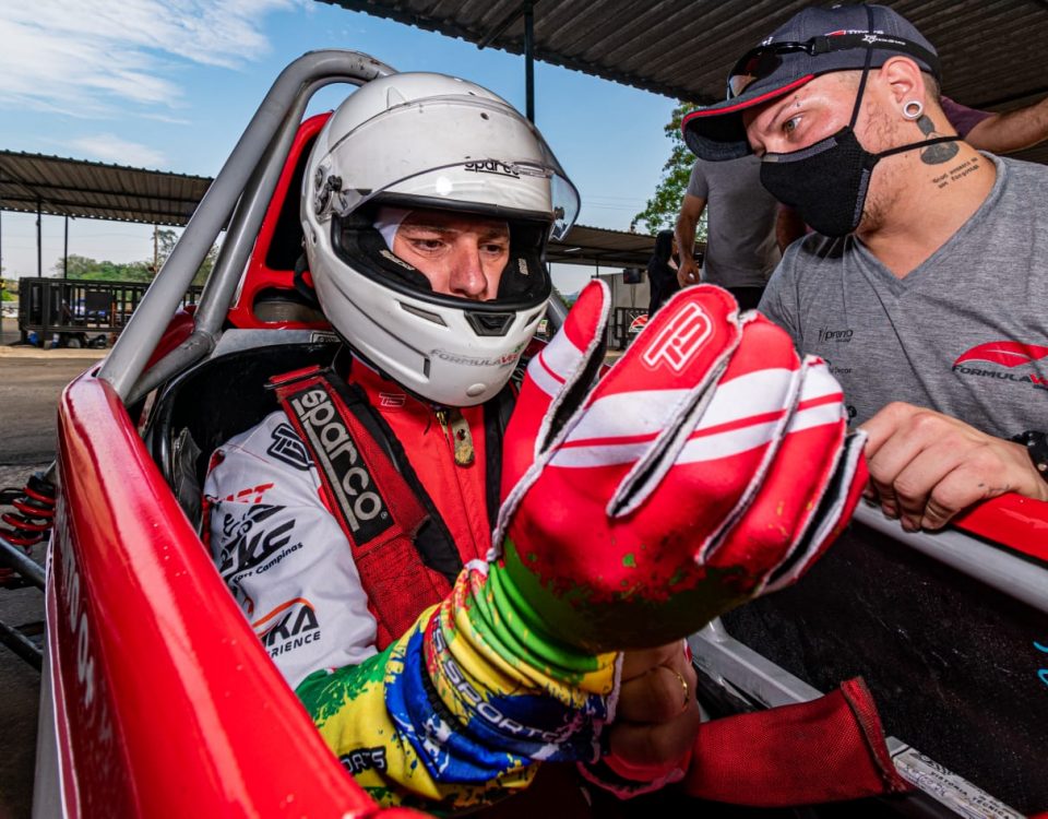 FOTO/IMAGEM: FORMULA VEE OPEN / ARQUIVO PESSOAL DO PILOTO