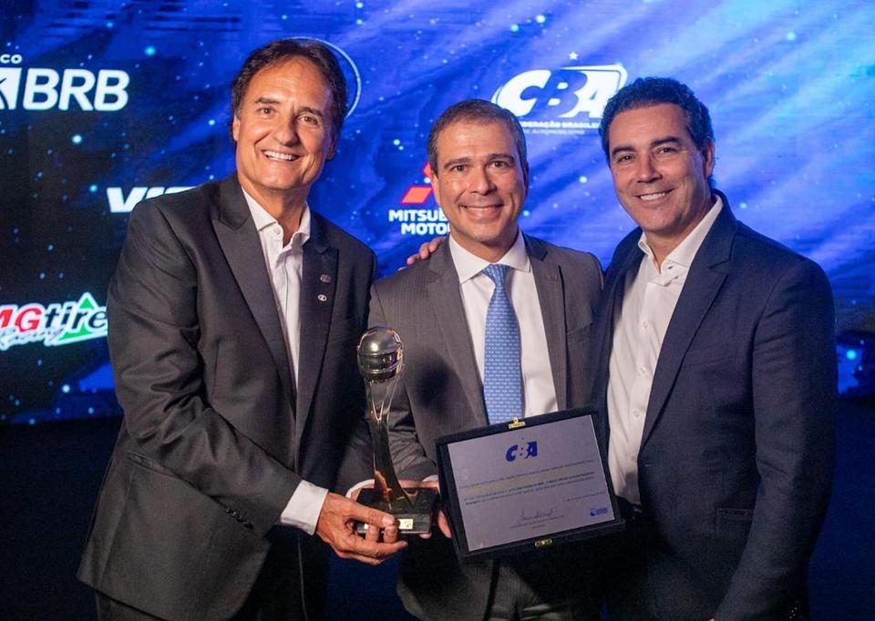 Giovanni Guerra (CBA), Paulo Henrique Costa (BRB) e Lincoln Oliveira (Vicar) (Capacete de Ouro/Divulgação)